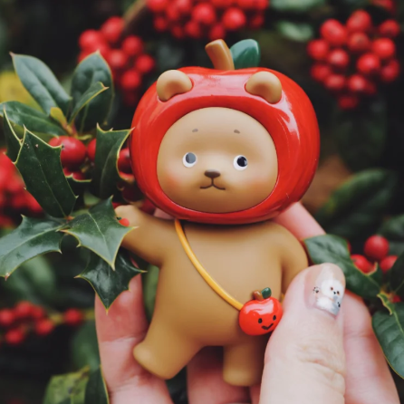 Planet Bear Apple Cooky Figure
