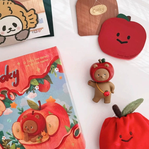 Planet Bear Apple Cooky Figure